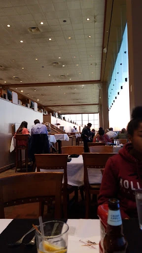 Silks Dining at Lone Star Park photo 2