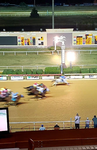 Silks Dining at Lone Star Park photo 1