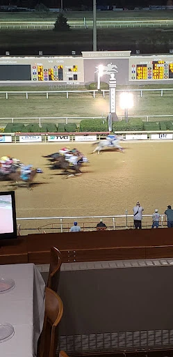 Silks Dining at Lone Star Park photo 5